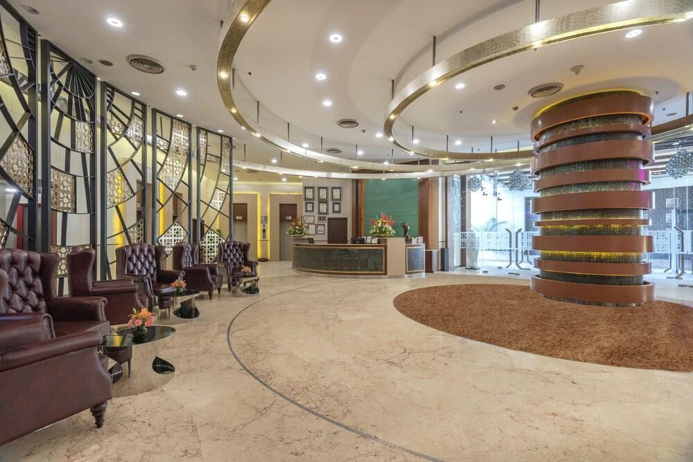 Radisson Gurugram Sohna Road City Center Гургаон Екстериор снимка
