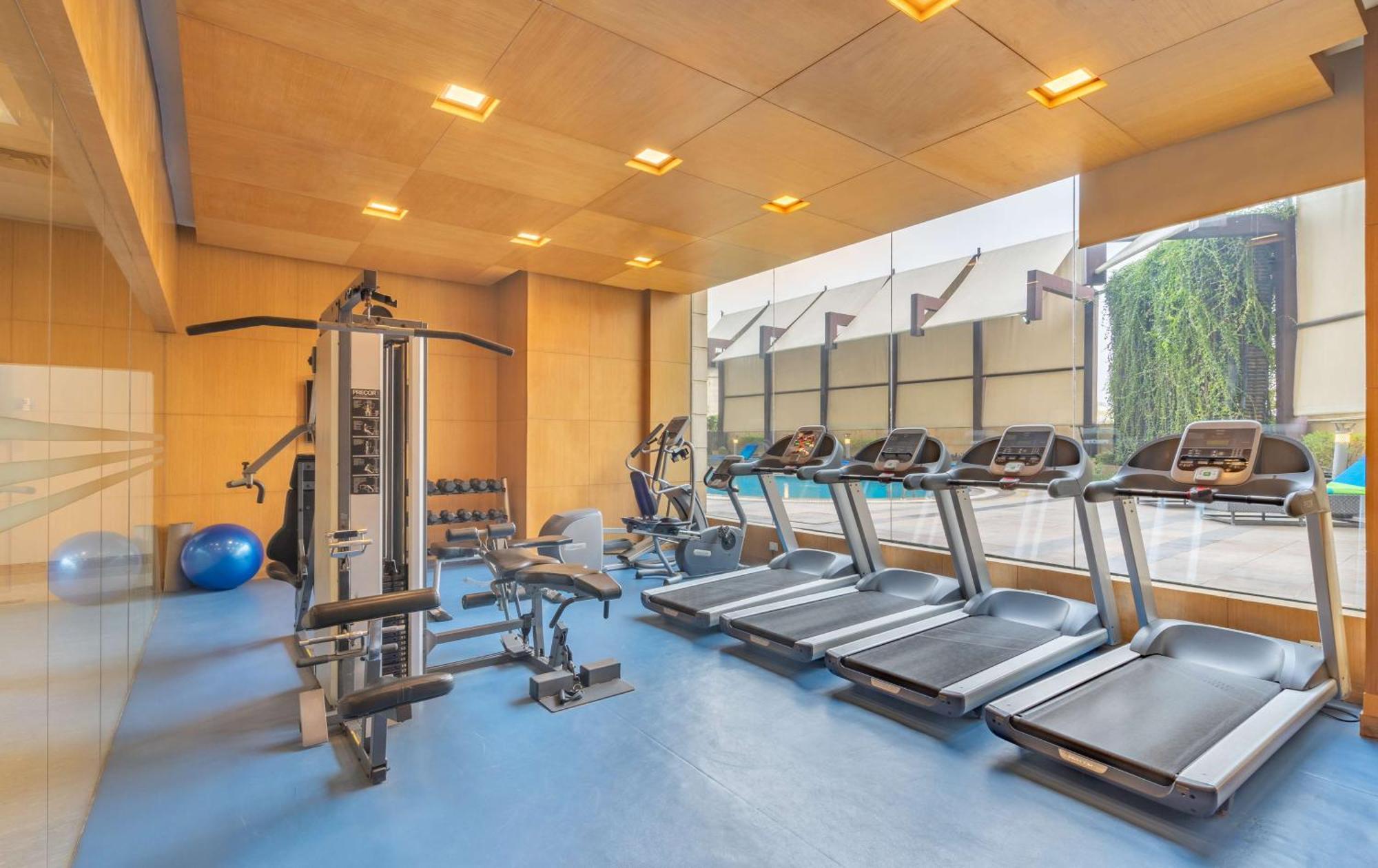 Radisson Gurugram Sohna Road City Center Гургаон Екстериор снимка