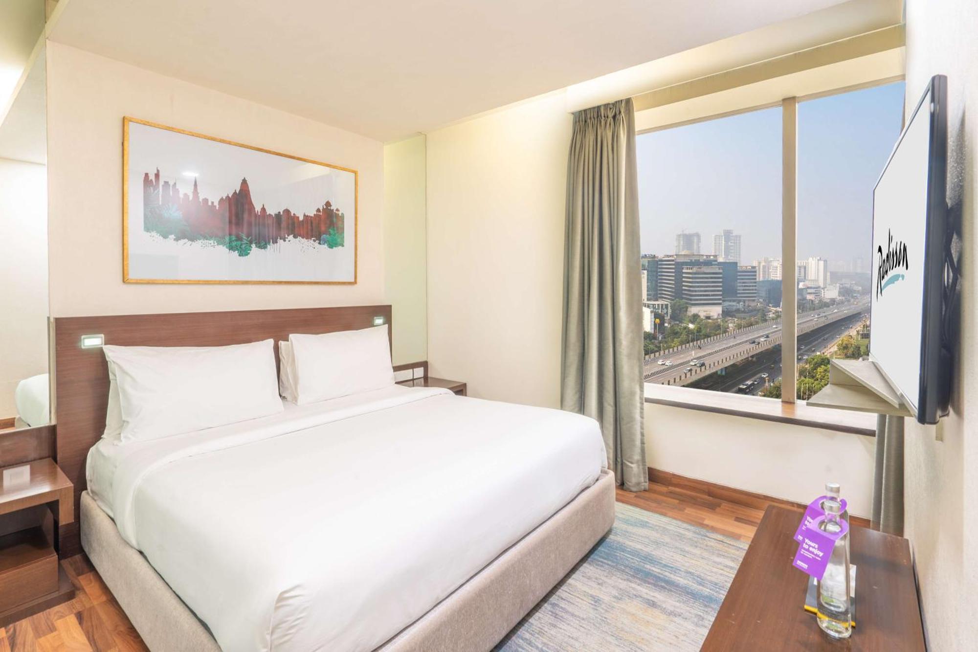 Radisson Gurugram Sohna Road City Center Гургаон Екстериор снимка