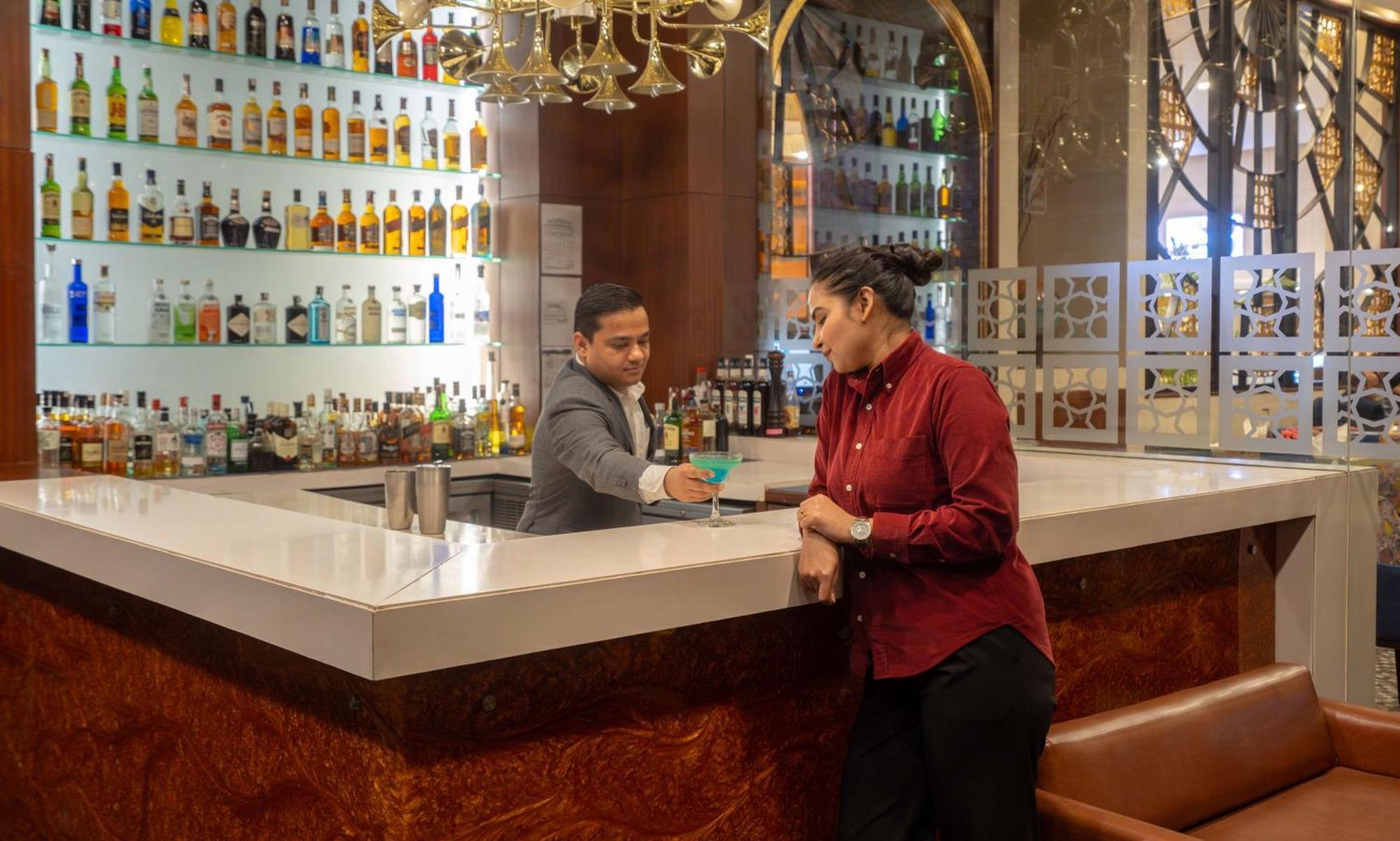 Radisson Gurugram Sohna Road City Center Гургаон Екстериор снимка