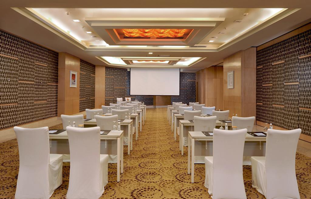 Radisson Gurugram Sohna Road City Center Гургаон Екстериор снимка