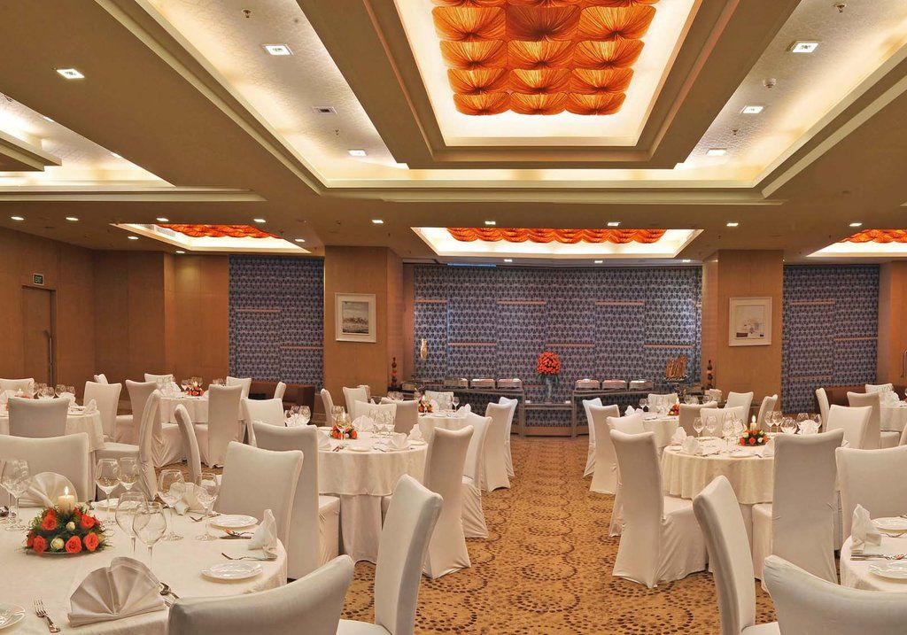 Radisson Gurugram Sohna Road City Center Гургаон Екстериор снимка