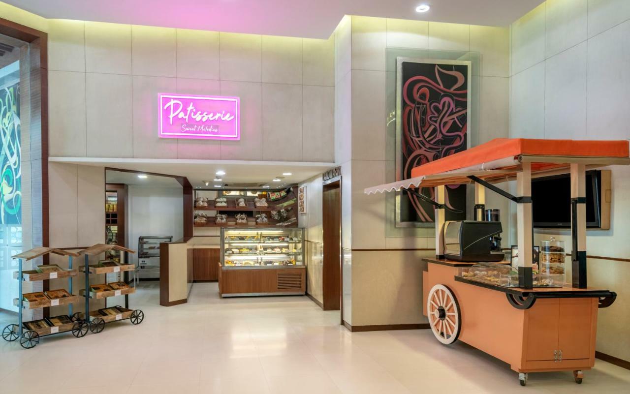 Radisson Gurugram Sohna Road City Center Гургаон Екстериор снимка